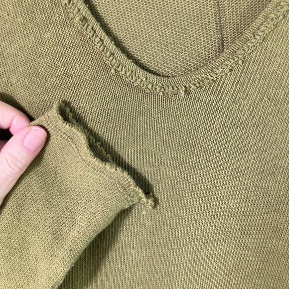 Womens We The Free Come & Get It Top Raw Edge Knit V Neck M Green - Picture 3 of 12